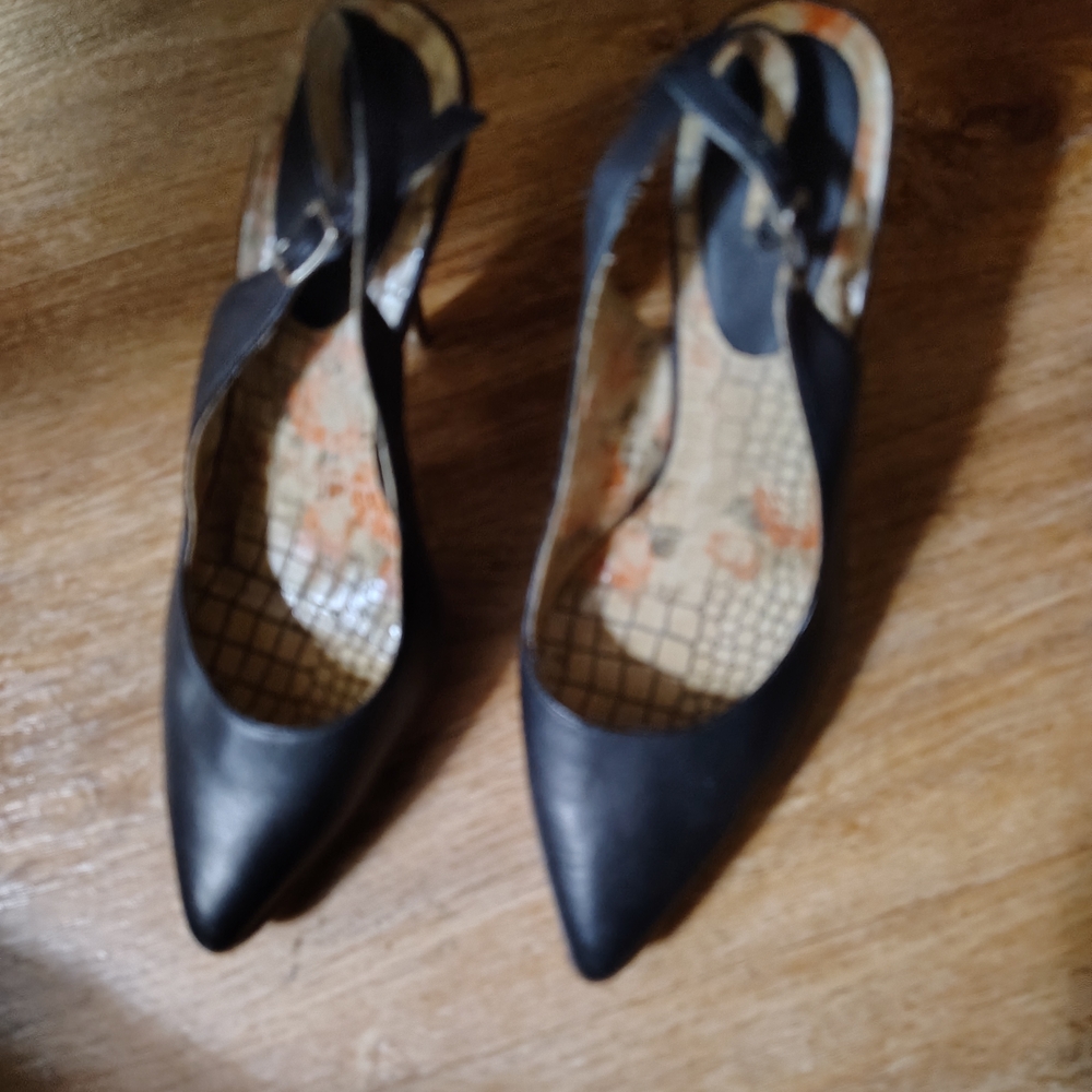 Women's High Heels Black Pointed Size 8